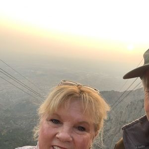 Meet your Posher, Debra